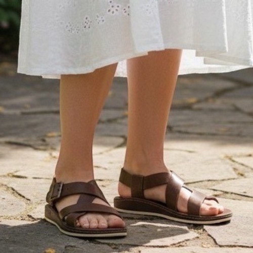 Chaco Wayfarer Otter Brown Leather Sandals Women's 7 J106530